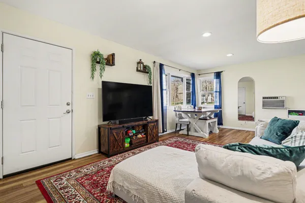 $199,900 | 133 West Hughes Street, Marshall, MI 49068