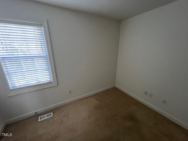 632 Compton Lane Rocky Mount, NC 27804 - Photo 15 of 35 an empty room with a window
