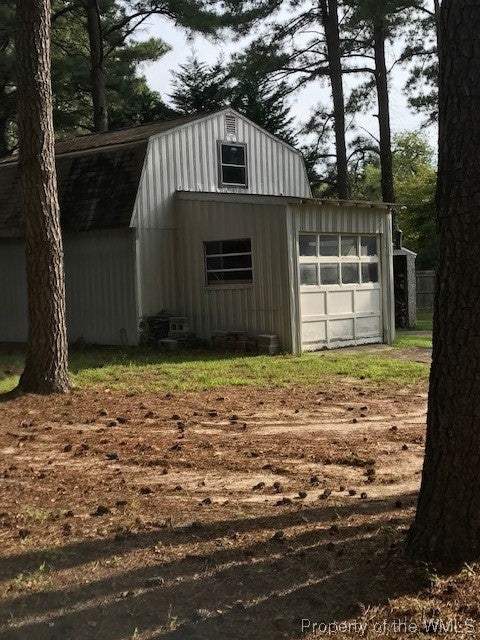 2016 Riley Lane Hayes, VA 23072 - Photo 17 of 18 Gallery Image 17