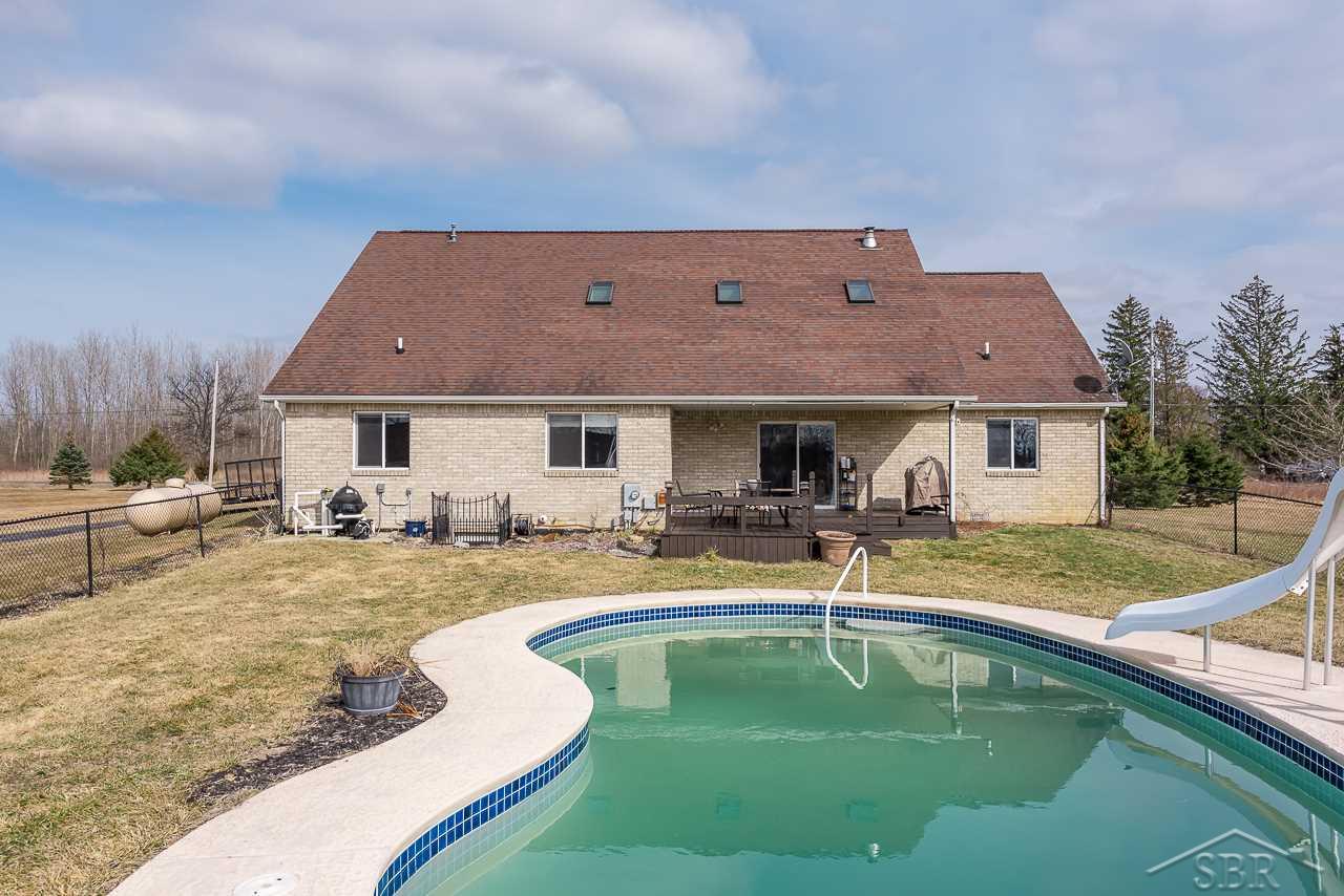 4771 North Graham Road Freeland, MI 48623 - Photo 6 of 30 31343544-6.JPG