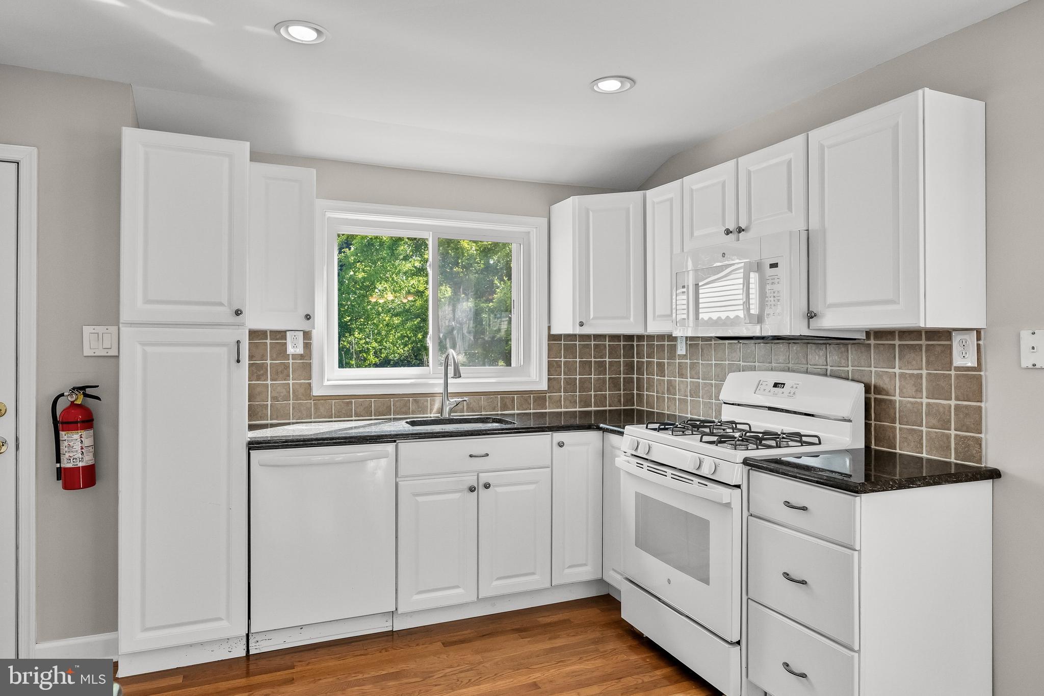 32 Bettlewood Road Marlton, NJ 08053 - Photo 8 of 24 Kitchen