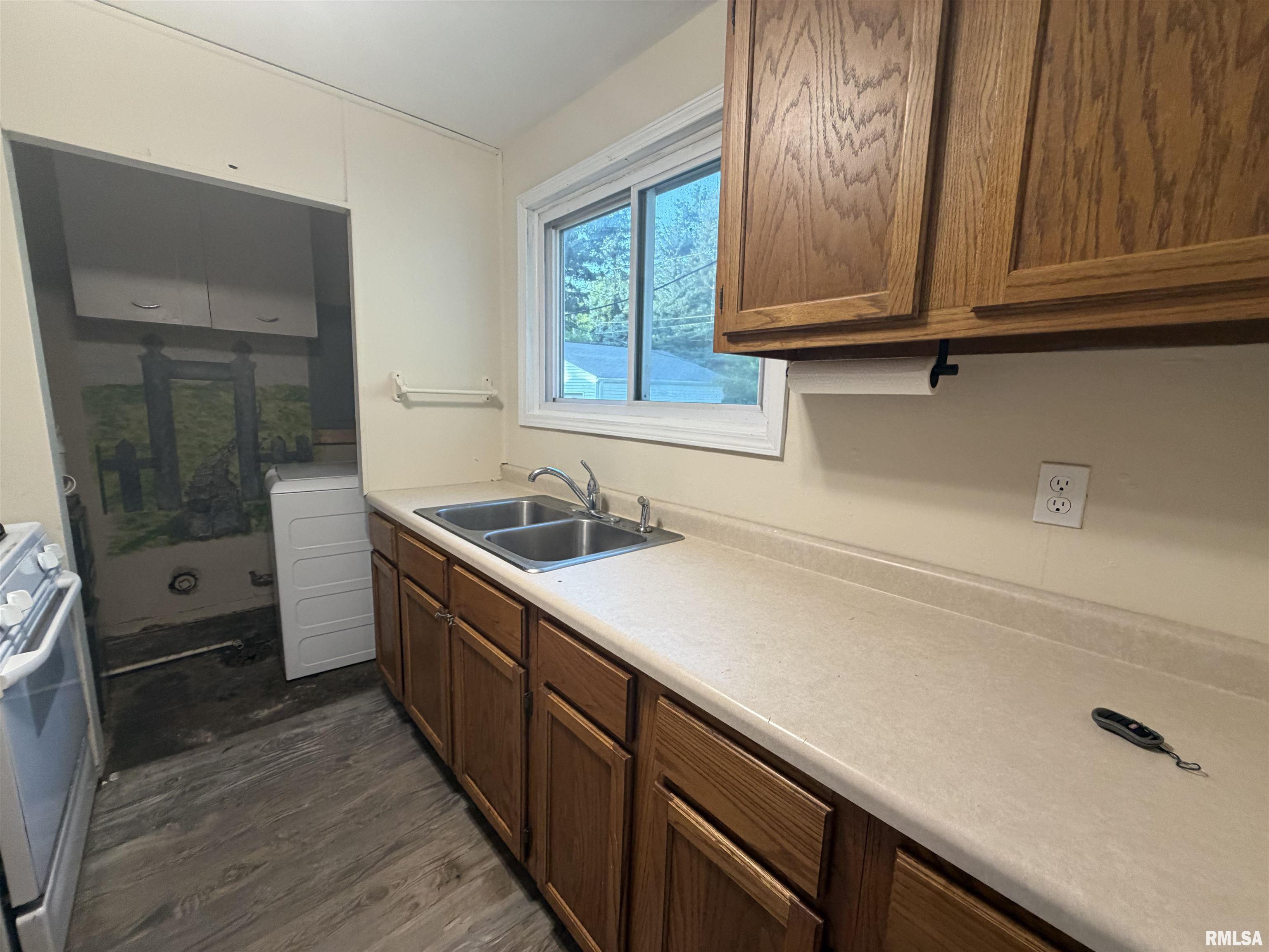 405 Grant Road Marquette Heights, IL 61554 - Photo 12 of 46