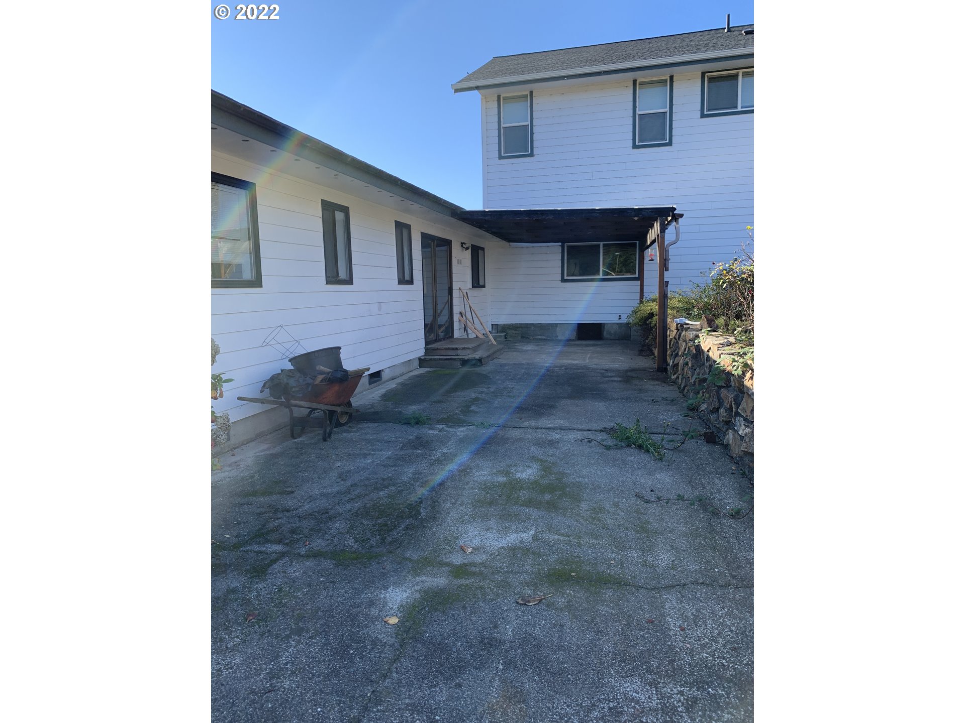 246 Lundeen Road Brookings, OR 97415 - Photo 21 of 24 Patio