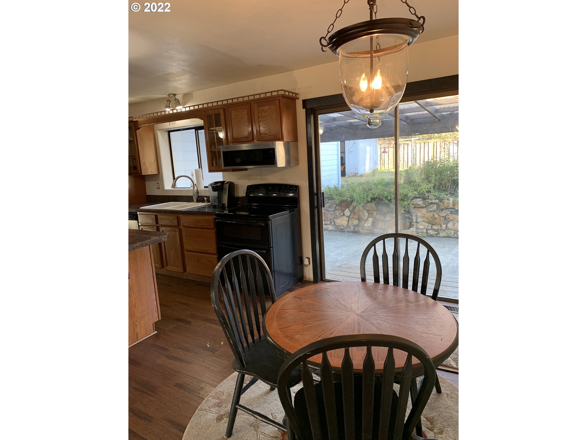 246 Lundeen Road Brookings, OR 97415 - Photo 3 of 24 Kitchen/Nook
