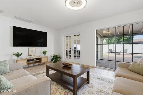 $639,000 | 934 East Berridge Lane, Phoenix, AZ 85014