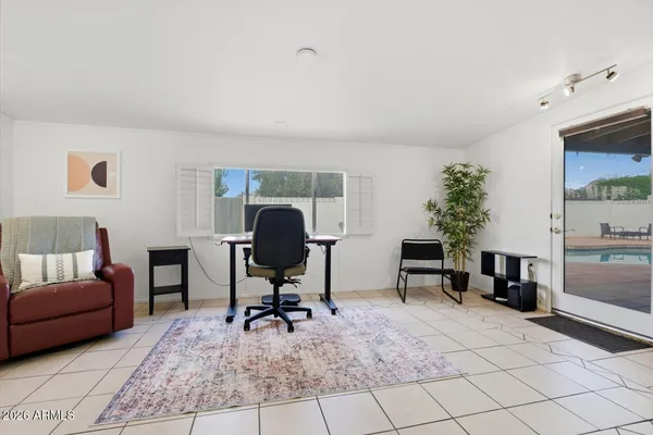 $639,000 | 934 East Berridge Lane, Phoenix, AZ 85014