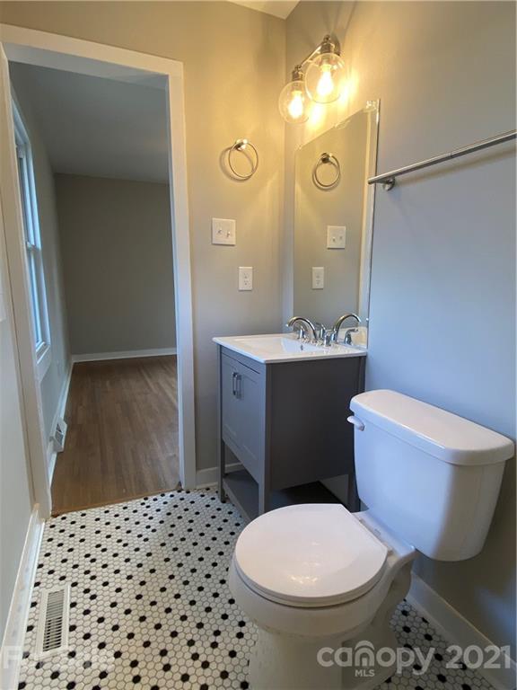 723 Tilden Road Charlotte, NC 28214 - Photo 13 of 20 Gallery Image 13