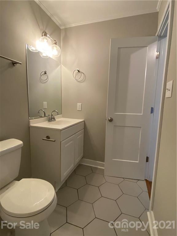 723 Tilden Road Charlotte, NC 28214 - Photo 16 of 20 Gallery Image 16