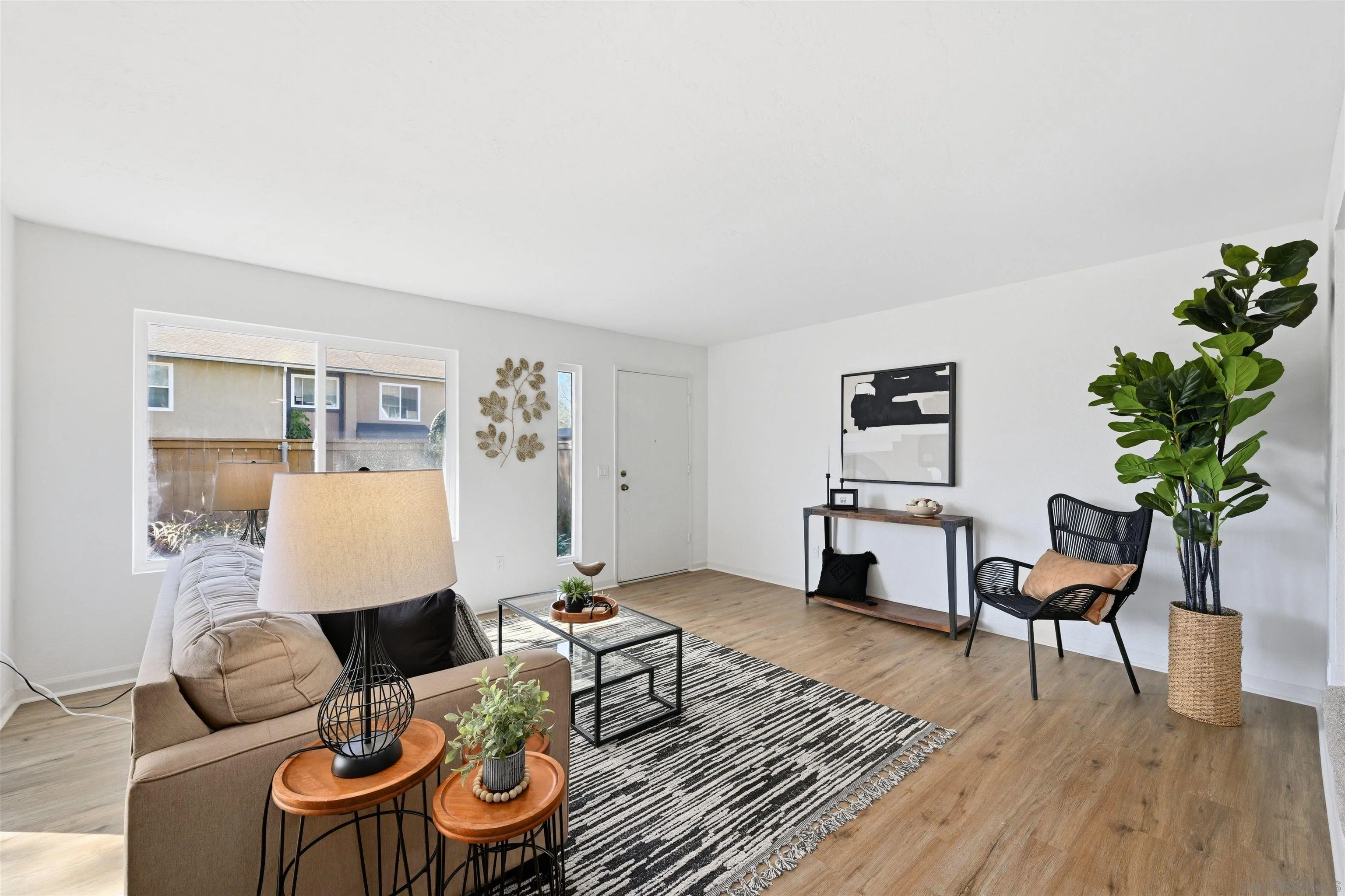 10219 Kerrigan Street Santee, CA 92071 - Photo 4 of 27