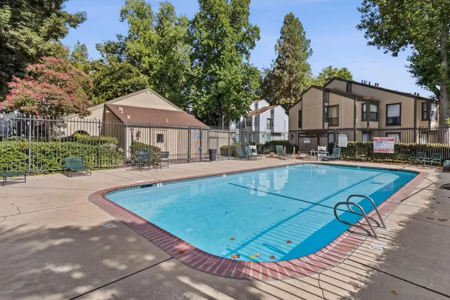 $200,000 | 750 Del Verde Circle, Unit 6, Sacramento, CA 95833