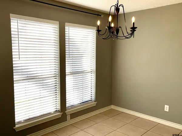 $1,600 | 943 Creekside Drive, Tyler, TX 75703