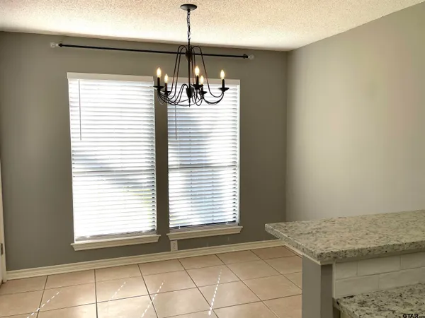 $1,600 | 943 Creekside Drive, Tyler, TX 75703