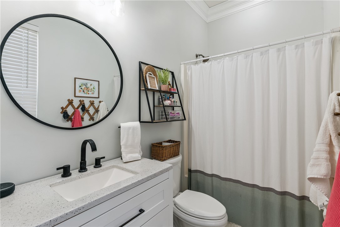 210 Sandpiper Road Brunswick, GA 31523 - Photo 27 of 54 Guest Bath 1