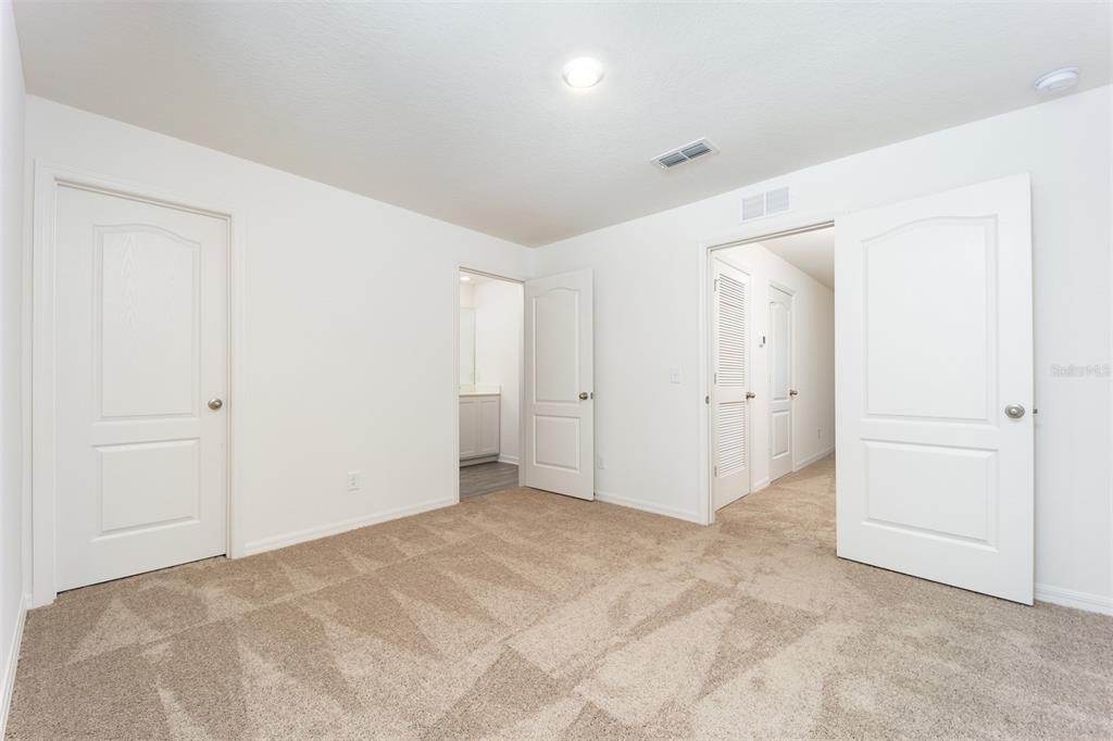 696 Poppy Lane Dundee, FL 33838 - Photo 14 of 16 a view of an empty room