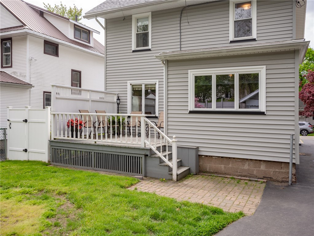 136 Cheltenham Road Rochester, NY 14612 - Photo 5 of 32