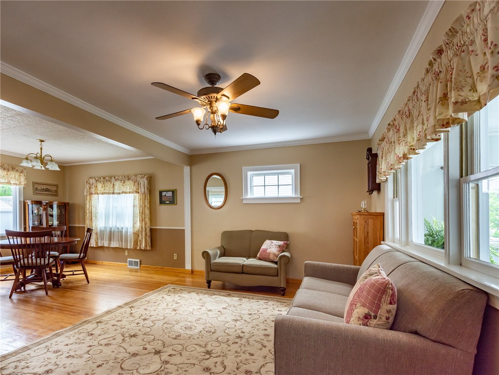 136 Cheltenham Road Rochester, NY 14612 - Photo 10 of 32