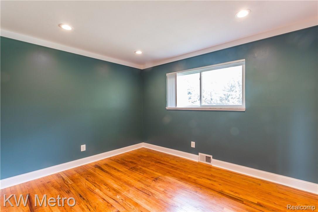 71220 Fisher Road Romeo, MI 48065 - Photo 17 of 35 71220 Fisher Rd-19.jpg