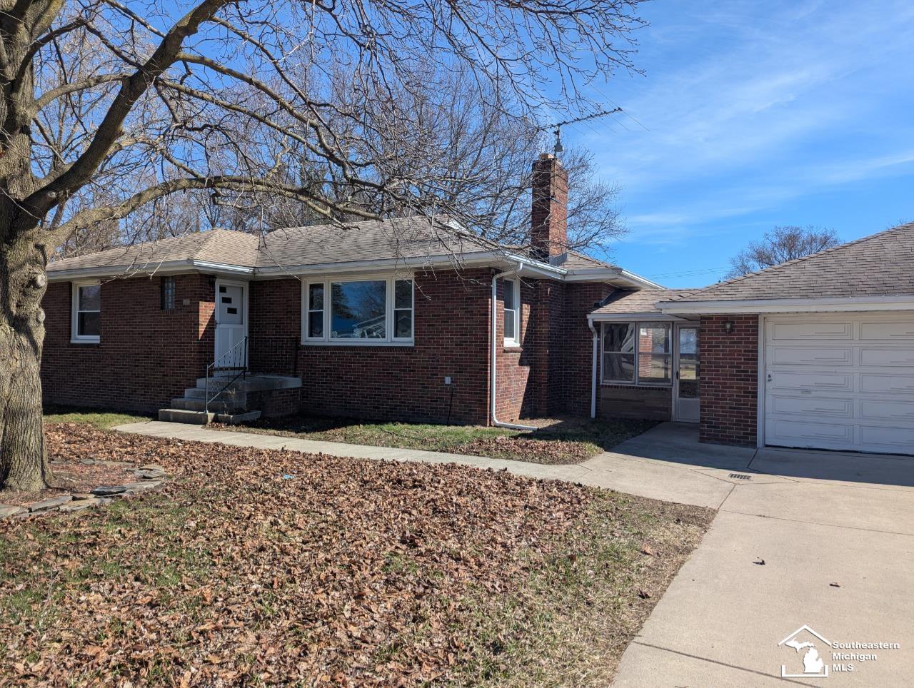 1954 Vivian Road Monroe, MI 48162 - Photo 1 of 2 50201141-c6523e44-1b26-4f58-9ce0-e82ff02c35d6.JPG
