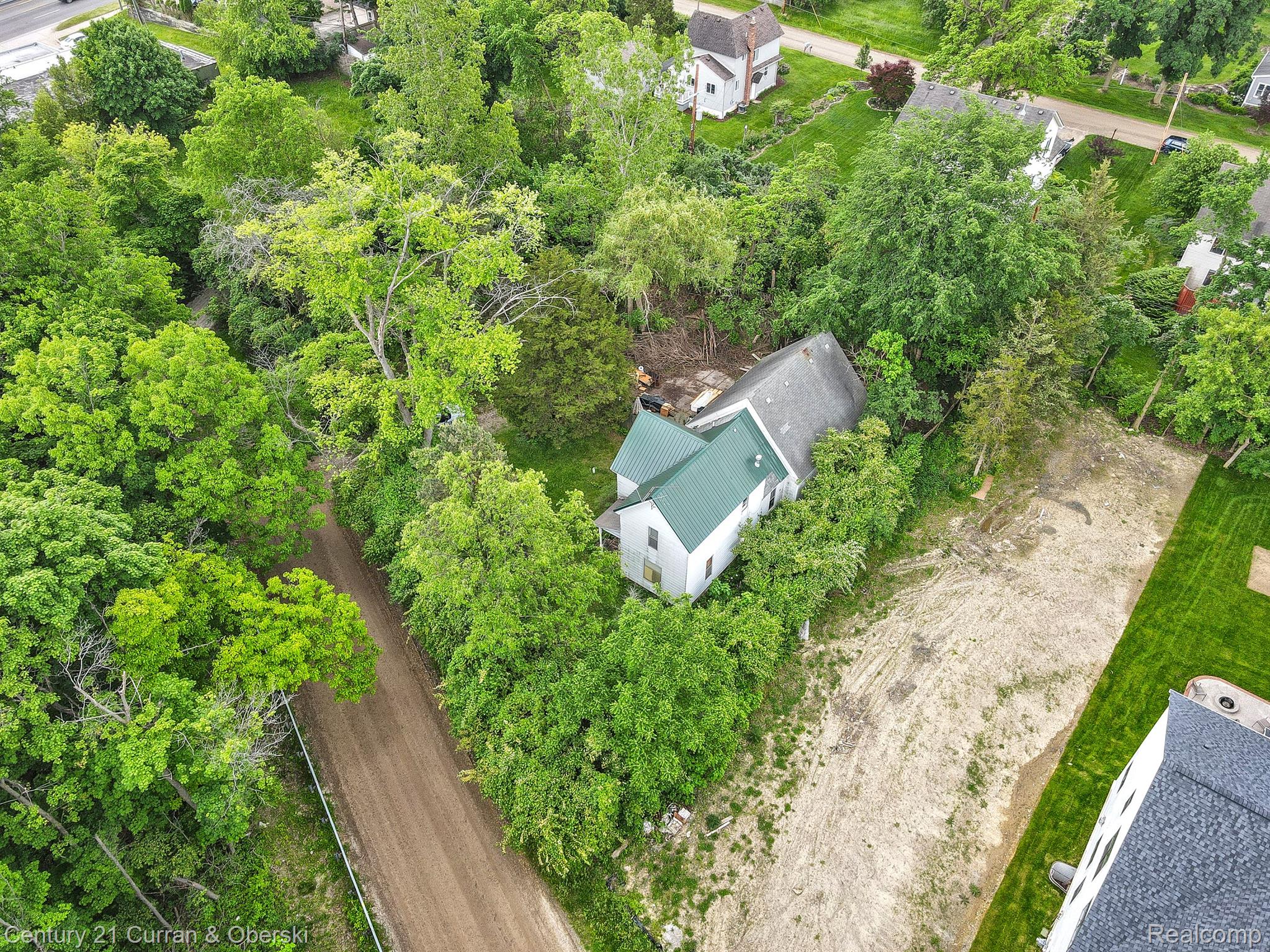 61 Childress Avenue Rochester, MI 48307 - Photo 4 of 8 Gallery Image 4