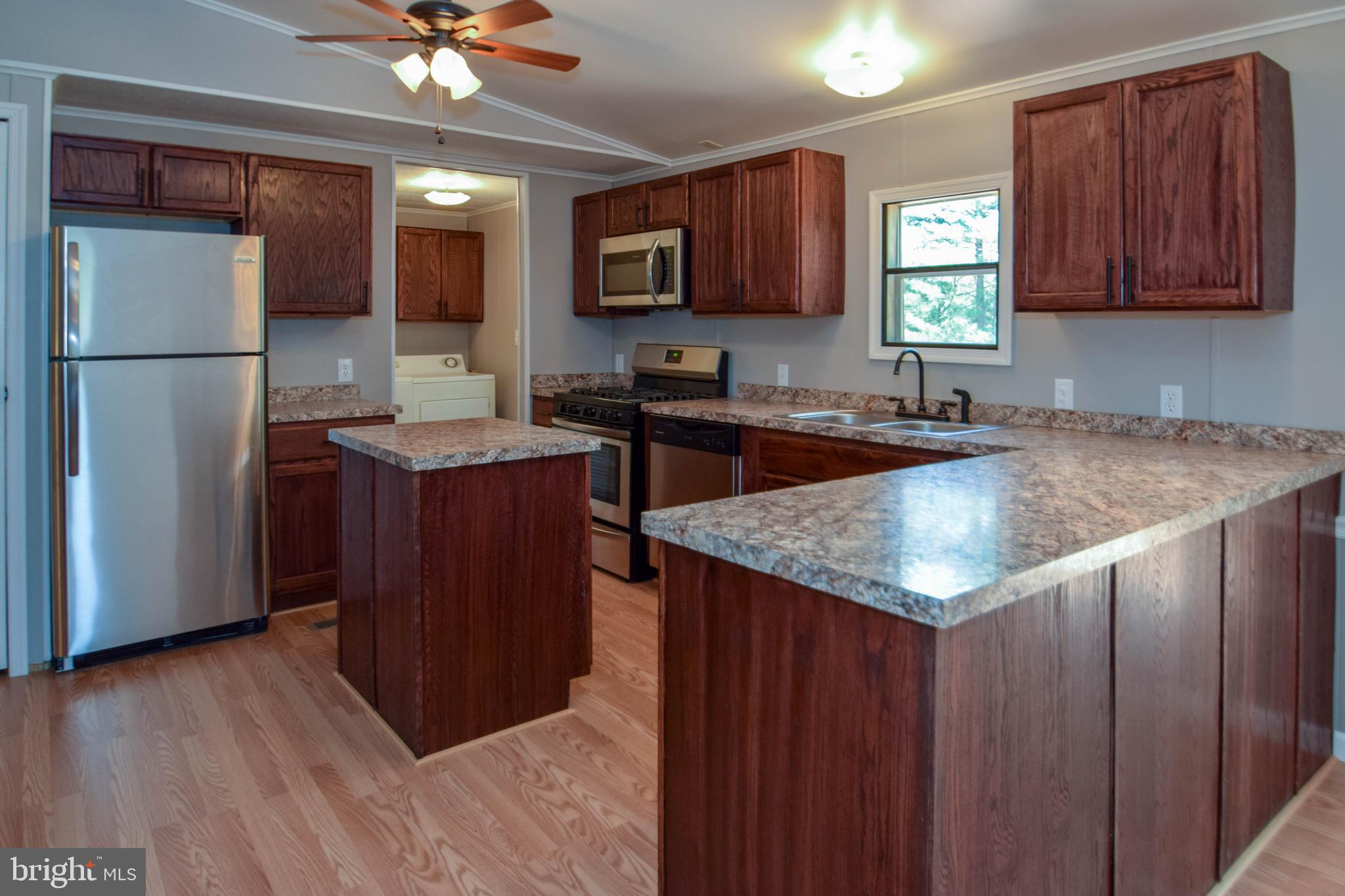 64 Gemmill Road Delta, PA 17314 - Photo 2 of 44 Brand new kitchen!
