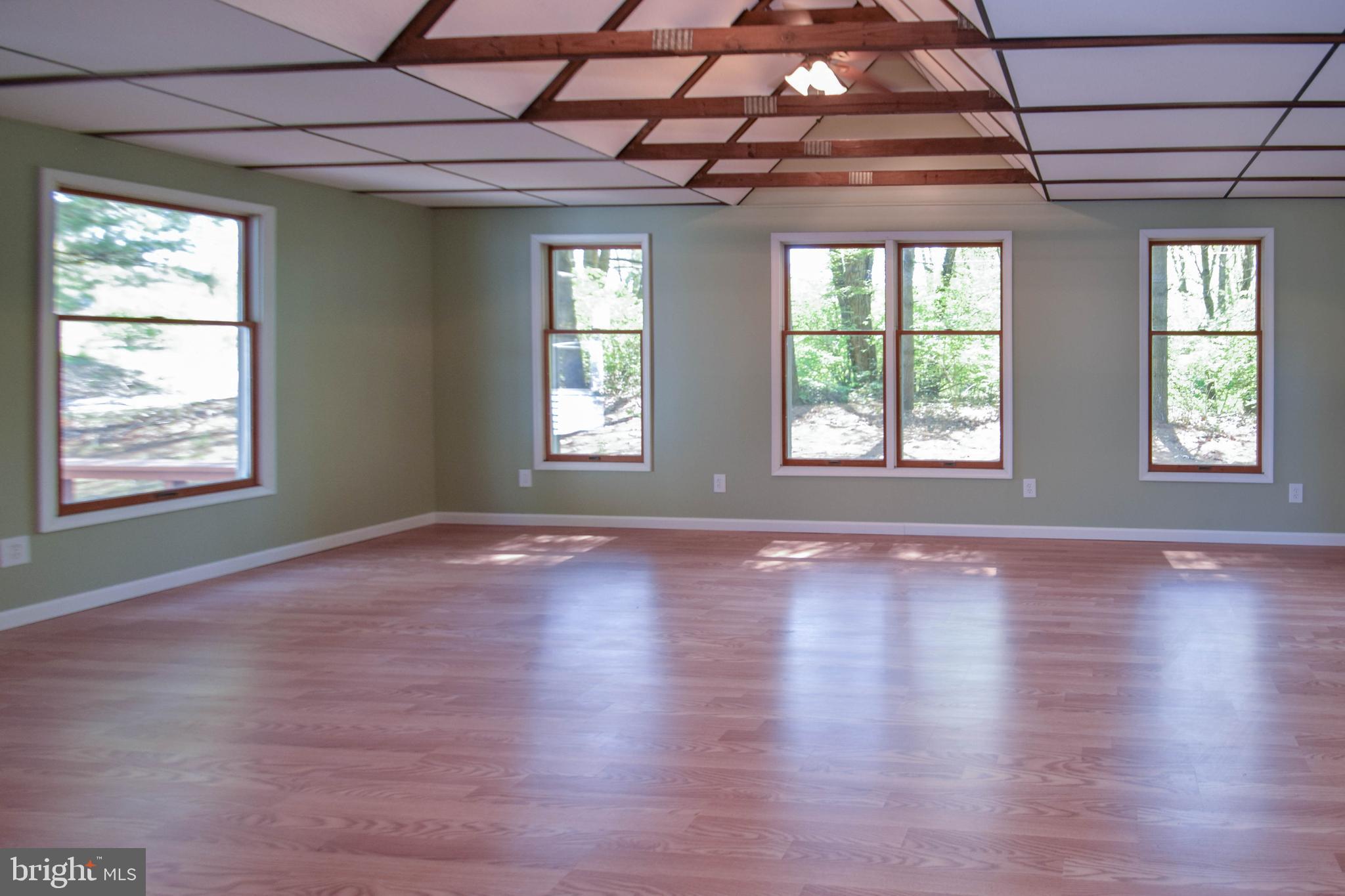 64 Gemmill Road Delta, PA 17314 - Photo 4 of 44 Bright sunroom!