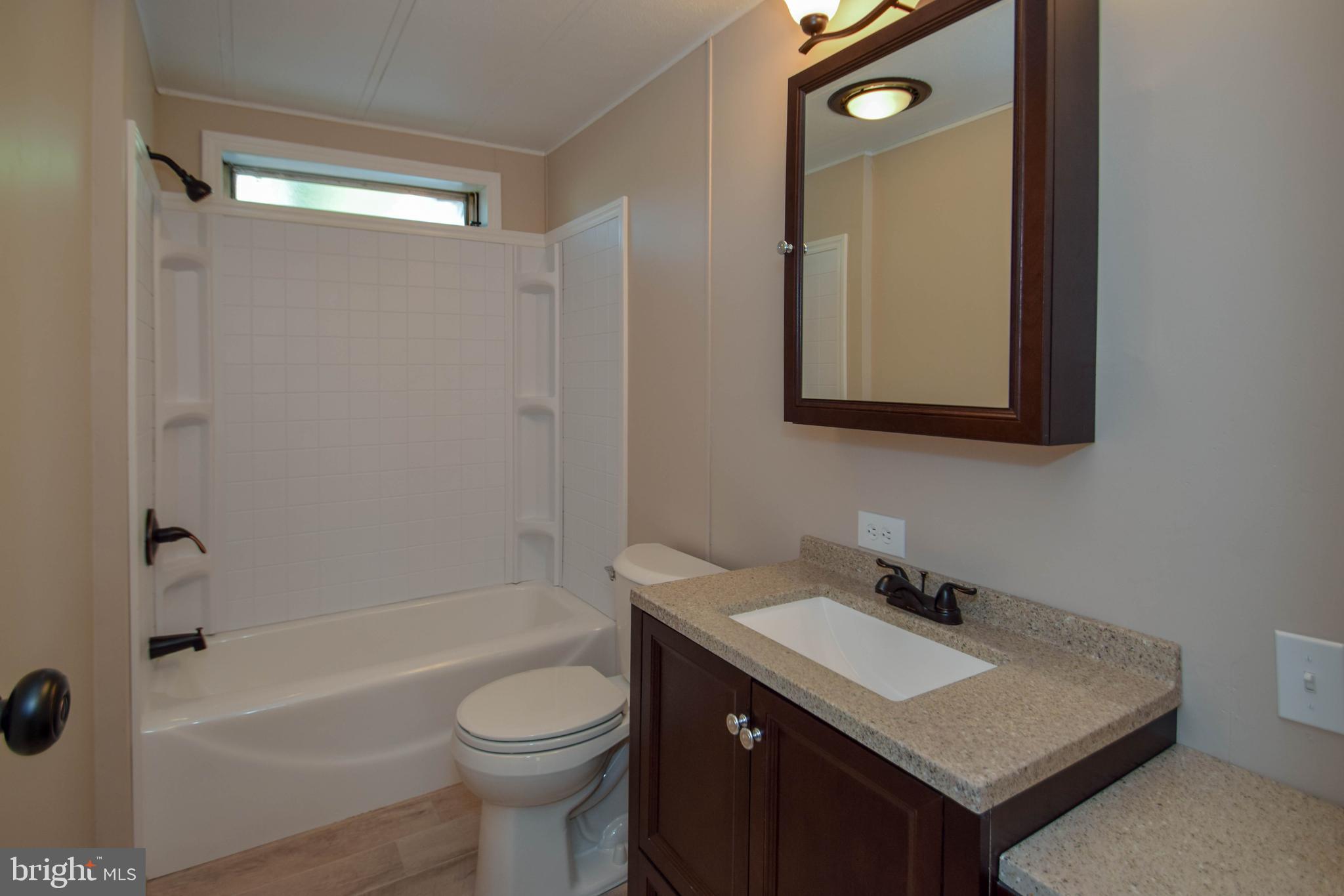 64 Gemmill Road Delta, PA 17314 - Photo 35 of 44 Second full bath with all new fixtures!