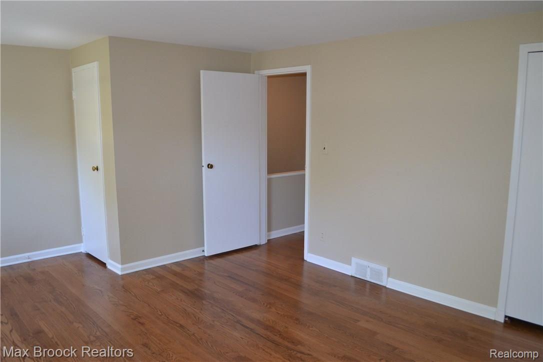 1633 Graefield Road Birmingham, MI 48009 - Photo 13 of 16 DSC_0200.JPG
