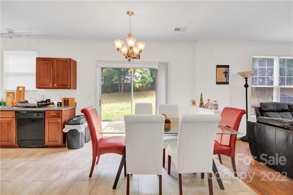 9030 Hedge Maple Road Charlotte, NC 28269 - Photo 12 of 23