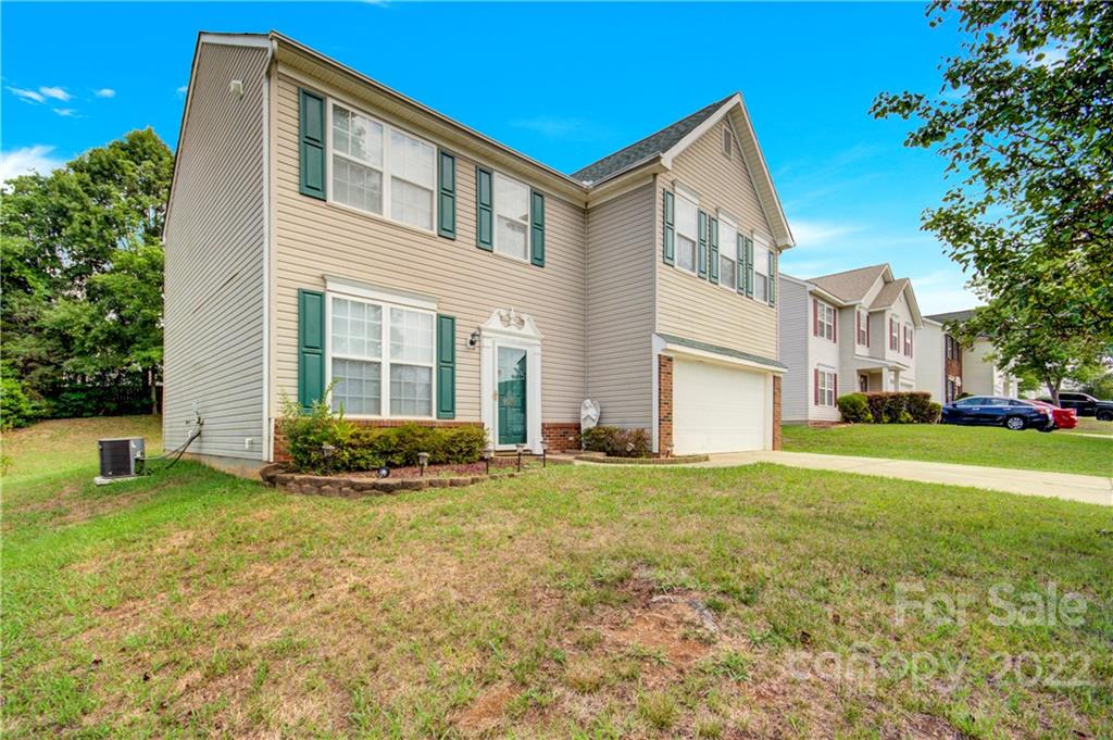 9030 Hedge Maple Road Charlotte, NC 28269 - Photo 4 of 23