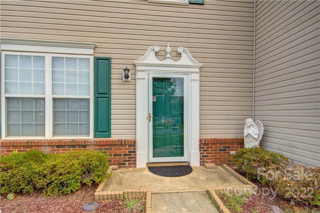 9030 Hedge Maple Road Charlotte, NC 28269 - Photo 5 of 23