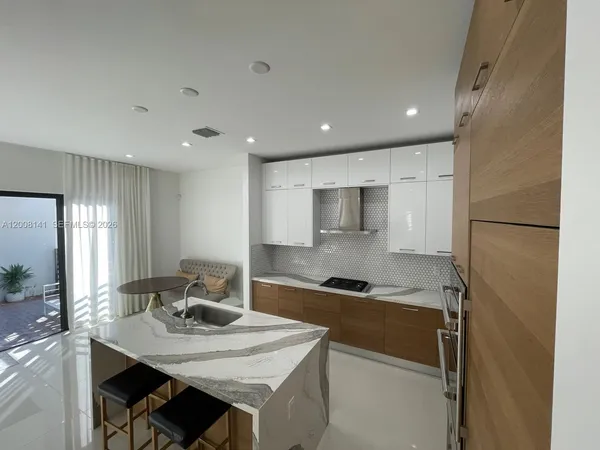 $5,900 | 8283 Northwest 44th Street, Doral, FL 33166