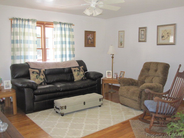 6248 Glenns Road Gloucester, VA 23061 - Photo 4 of 30