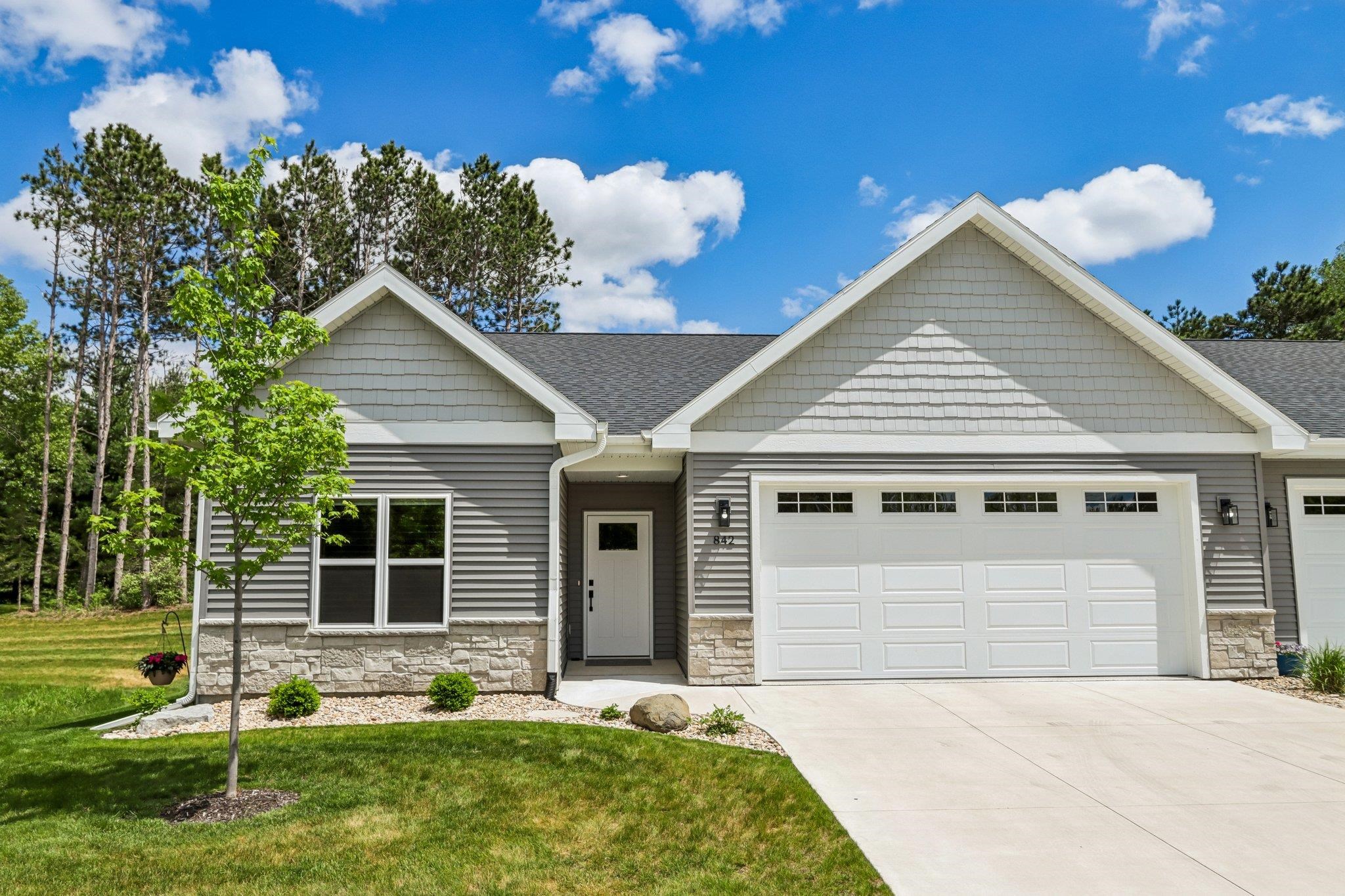N842 Golf, Unit 4 Prairie du Sac, WI 53578 - Photo 3 of 59