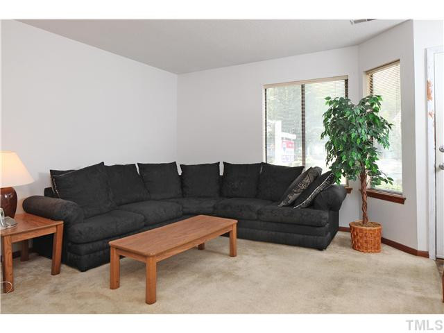 5854 Shady Grove Circle Raleigh, NC 27609 - Photo 5 of 17 Den/Family/Great Room