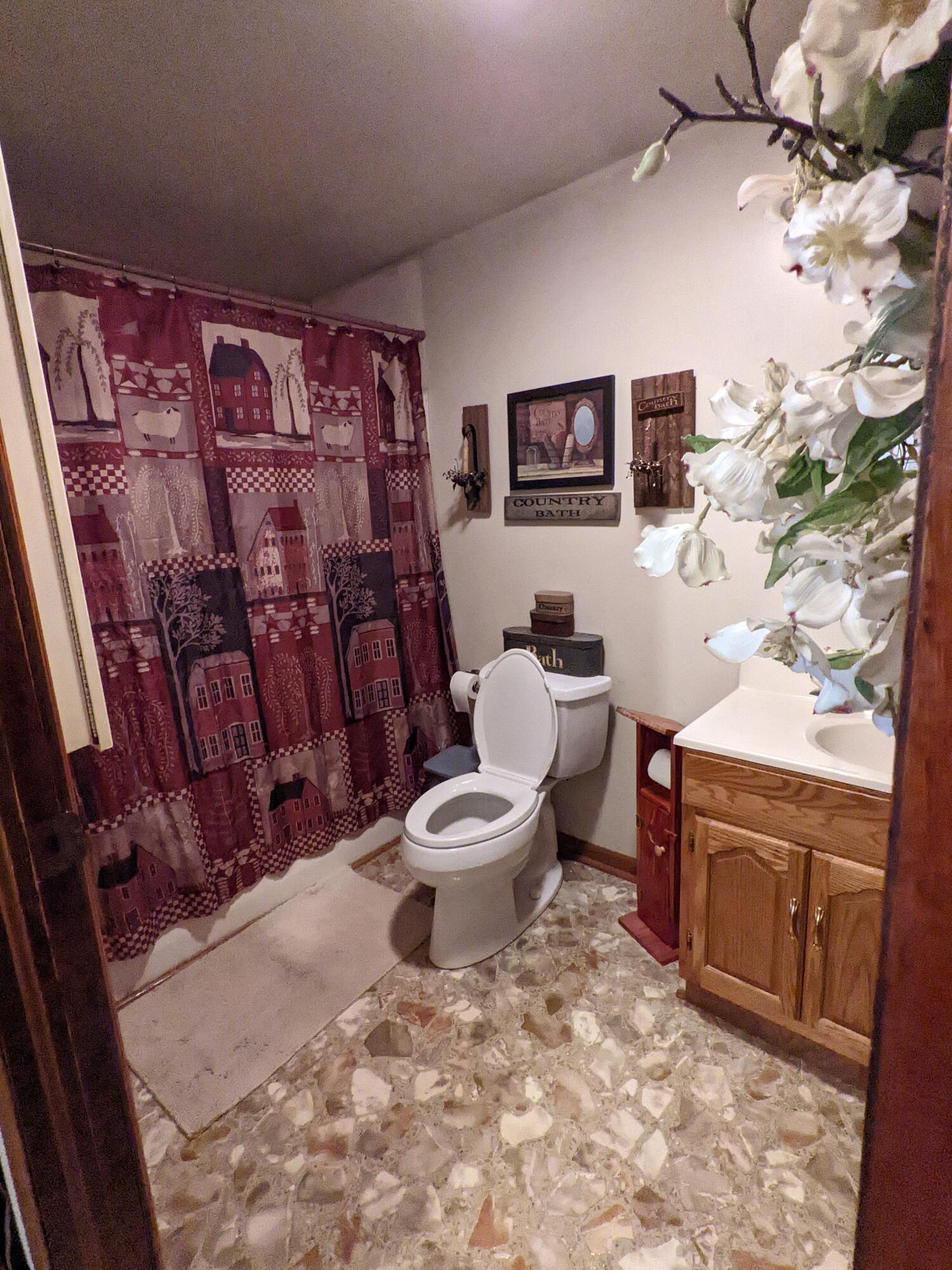 6537 Stephens Road Wise, VA 24293 - Photo 15 of 41 Bathroom