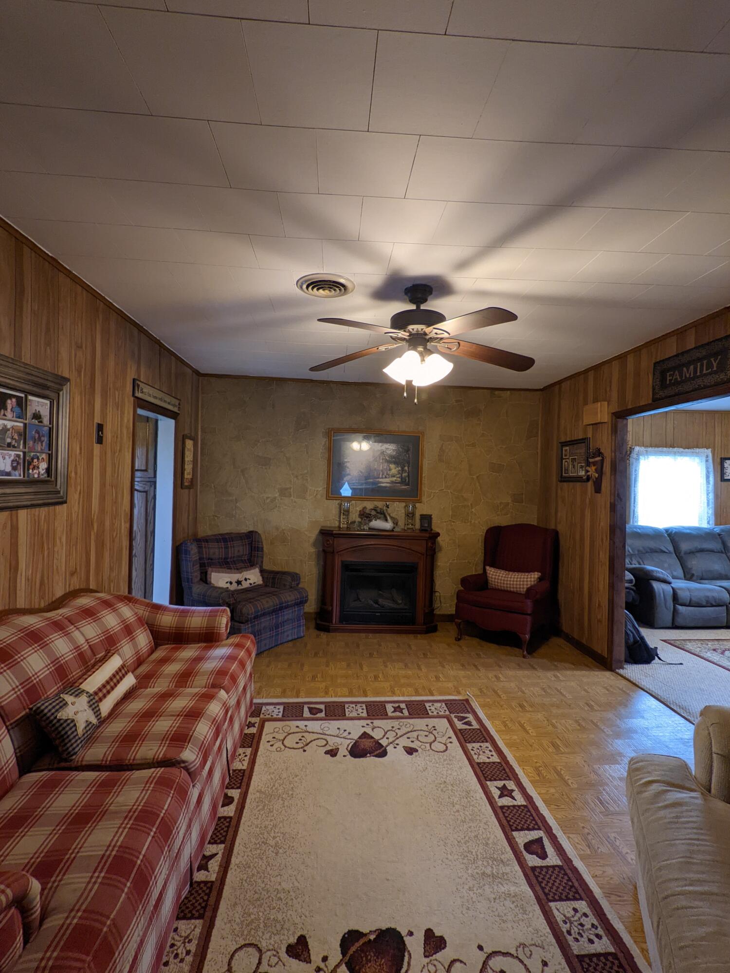 6537 Stephens Road Wise, VA 24293 - Photo 6 of 41 Den