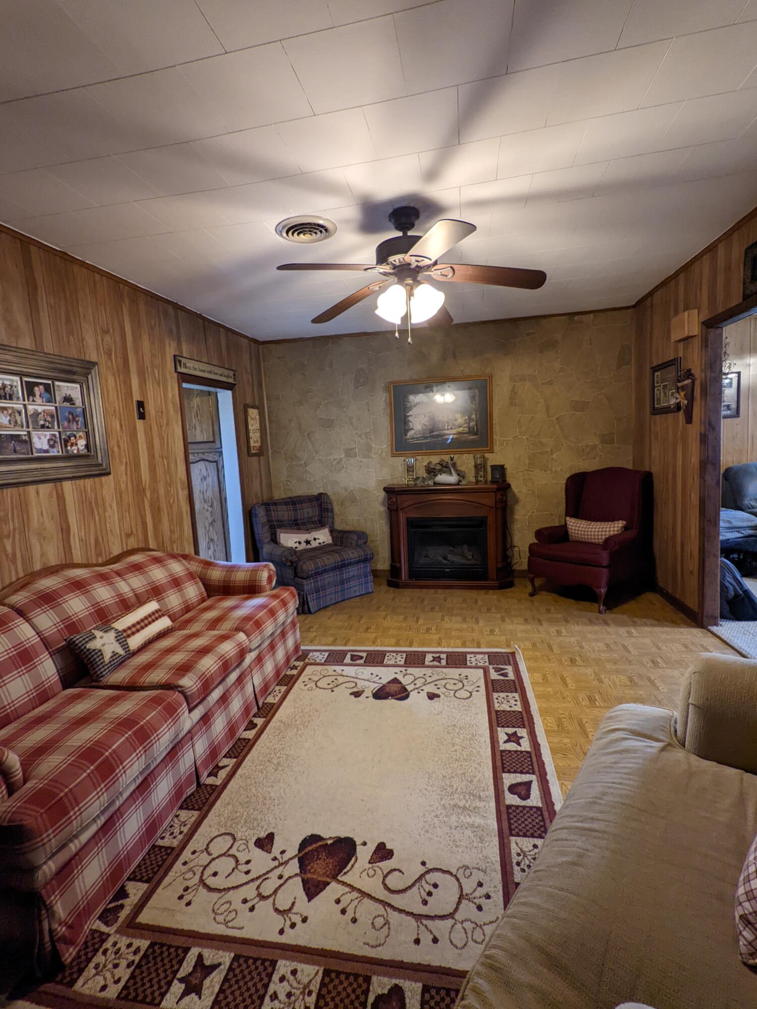 6537 Stephens Road Wise, VA 24293 - Photo 7 of 41 .