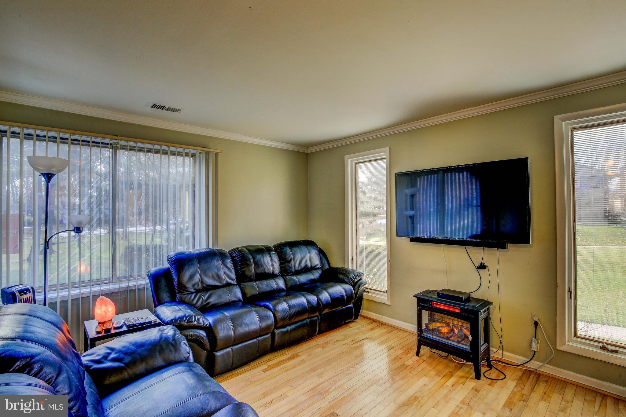 9458 Kilimanjaro Road Columbia, MD 21045 - Photo 2 of 23 Gallery Image 2