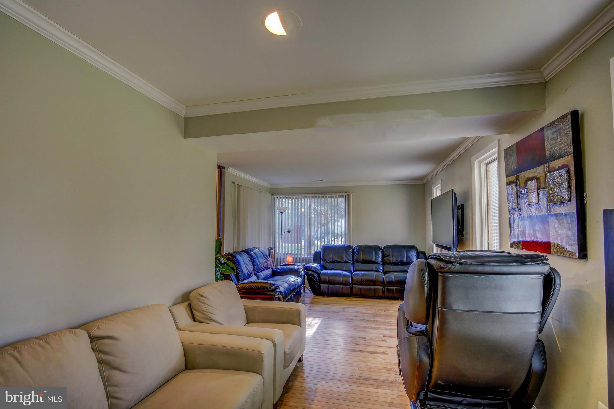 9458 Kilimanjaro Road Columbia, MD 21045 - Photo 4 of 23 Gallery Image 4
