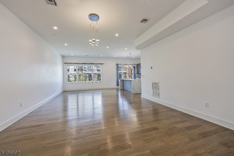 12 River Road Fair Lawn, NJ 07410 - Photo 9 of 20 Gallery Image 9
