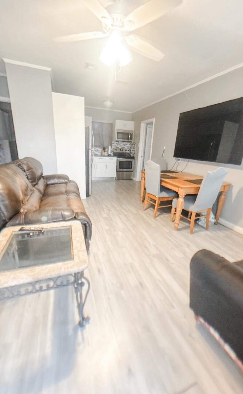 219 West 27th Street Riviera Beach, FL 33404 - Photo 3 of 23 Living-Dinner area