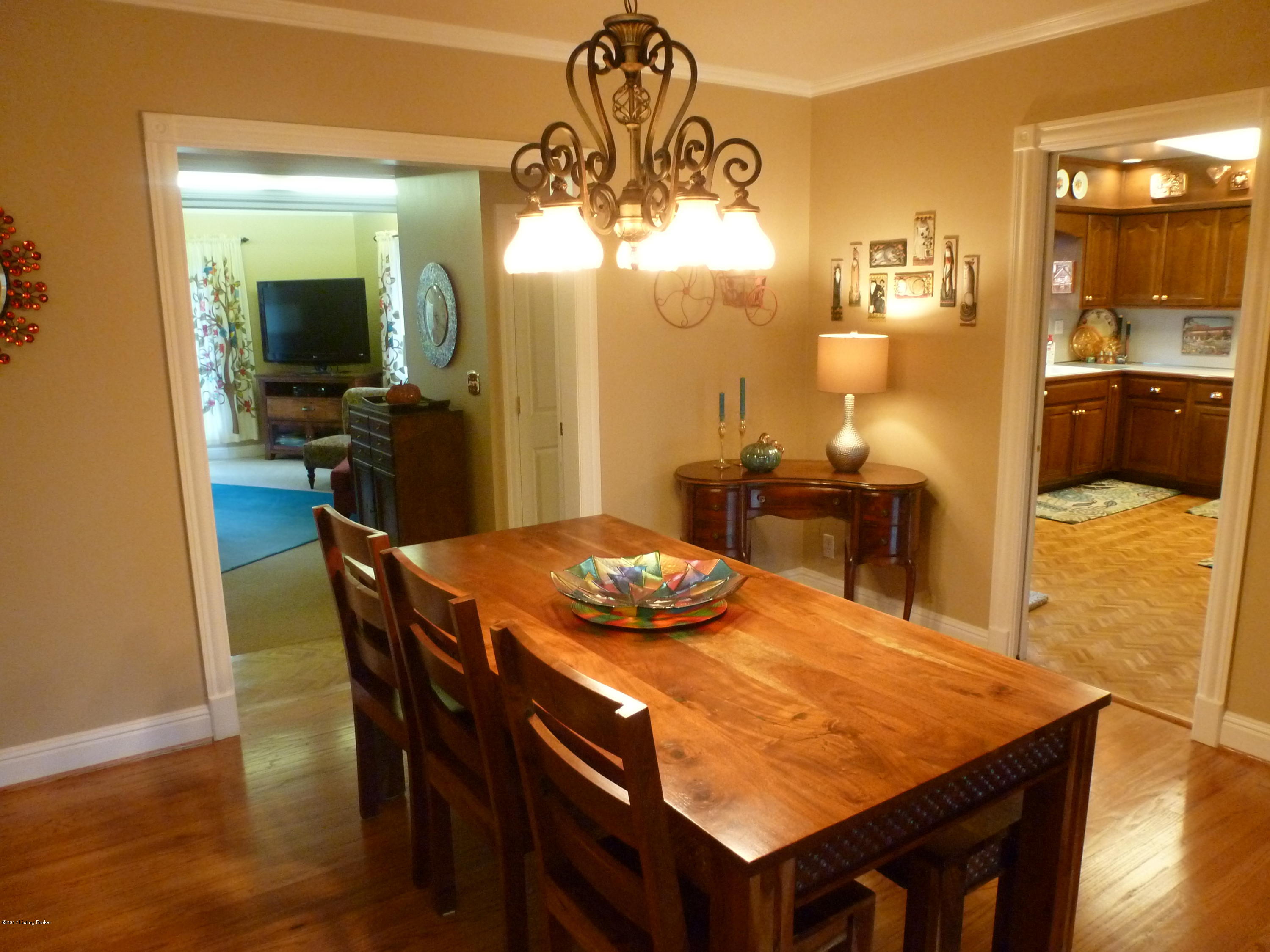 3526 Graham Road Louisville, KY 40207 - Photo 5 of 30 P1030146