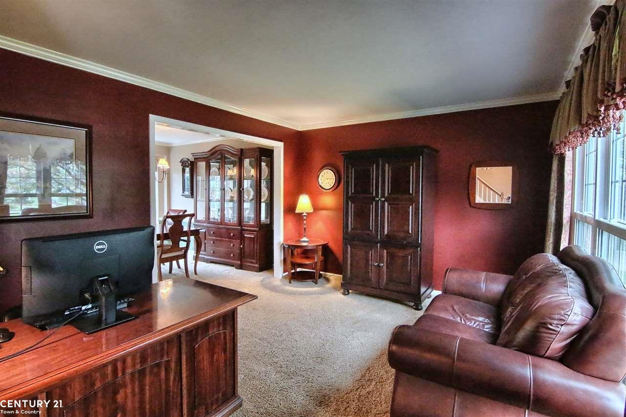 172 Grosvenor Drive Rochester Hills, MI 48307 - Photo 13 of 36