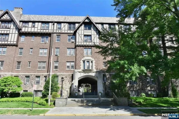 $320,000 | 275 Engle Street, Unit H 1, Englewood, NJ 07631