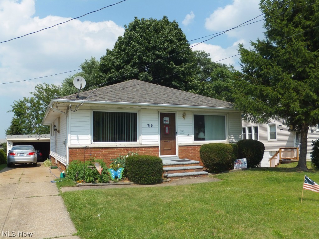 712 West Schaaf Road Cleveland, OH 44109 - Photo 1 of 17 Gallery Image 1