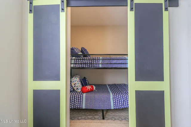 $3,000 | 145 St Francis Street, Biloxi, MS 39530