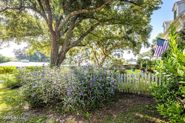 $3,000 | 145 St Francis Street, Biloxi, MS 39530