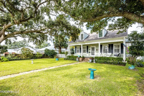 $3,000 | 145 St Francis Street, Biloxi, MS 39530