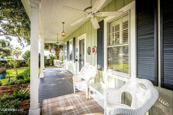 $3,000 | 145 St Francis Street, Biloxi, MS 39530