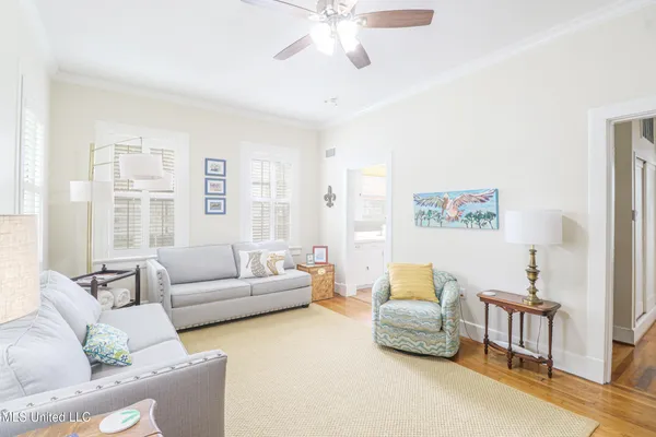 $3,000 | 145 St Francis Street, Biloxi, MS 39530
